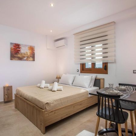 M&E Apartments Haraki Bagian luar foto