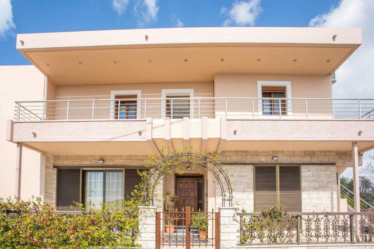 M&E Apartments Haraki Bagian luar foto